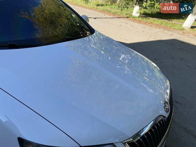 Белый Шкода Суперб, объемом двигателя 1.8 л и пробегом 250 тыс. км за 10800 $, фото 7 на Automoto.ua