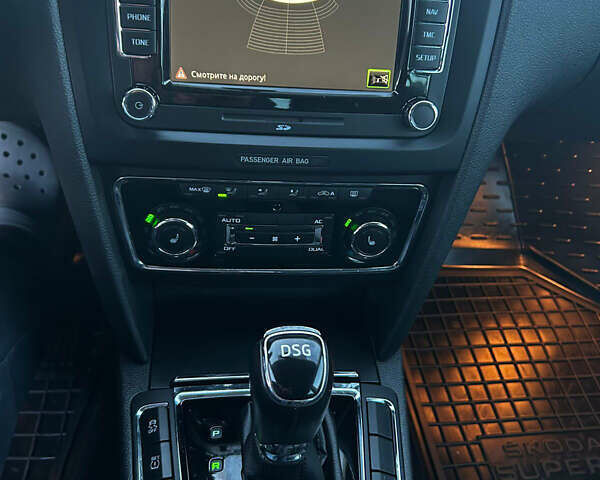 Шкода Суперб 2013 у Чернівцях на Automoto.ua Білий Шкода Суперб, об'ємом двигуна 1.8 л та пробігом 170 тис. км за 11800 $, фото 20 на Automoto.ua