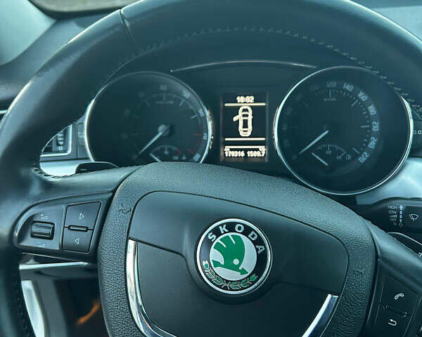 Шкода Суперб 2013 у Чернівцях на Automoto.ua Білий Шкода Суперб, об'ємом двигуна 1.8 л та пробігом 170 тис. км за 11800 $, фото 24 на Automoto.ua