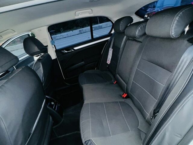 Білий Шкода Суперб, об'ємом двигуна 1.8 л та пробігом 299 тис. км за 8999 $, фото 1 на Automoto.ua