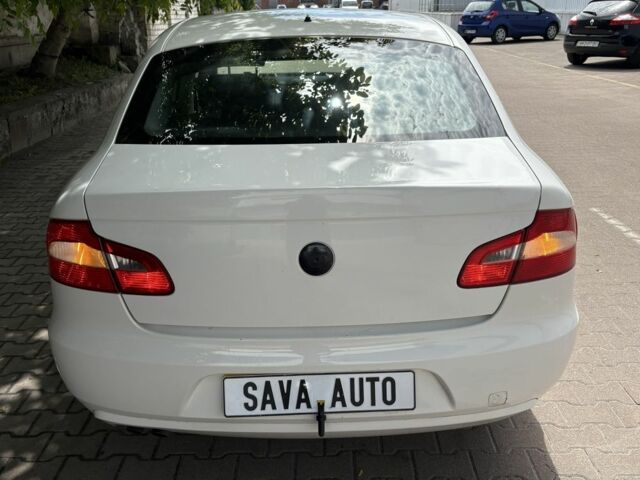 Шкода Суперб 2013 в Житомире на Automoto.ua Белый Шкода Суперб, объемом двигателя 1.6 л и пробегом 141 тыс. км за 3800 $, фото 6 на Automoto.ua