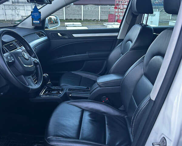 Шкода Суперб 2013 у Чернівцях на Automoto.ua Білий Шкода Суперб, об'ємом двигуна 1.8 л та пробігом 170 тис. км за 11800 $, фото 14 на Automoto.ua