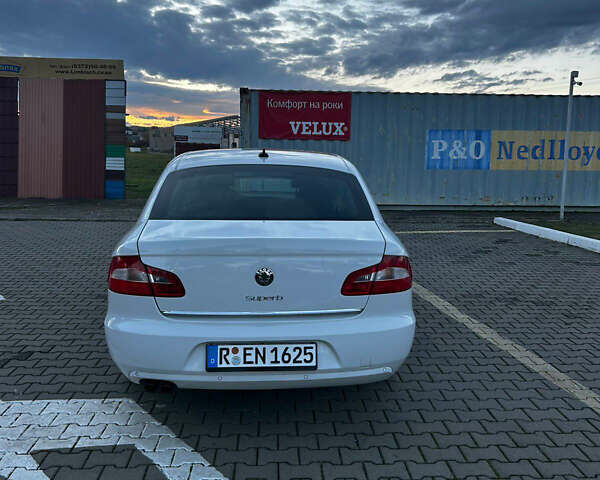 Шкода Суперб 2013 у Чернівцях на Automoto.ua Білий Шкода Суперб, об'ємом двигуна 1.8 л та пробігом 170 тис. км за 11800 $, фото 4 на Automoto.ua