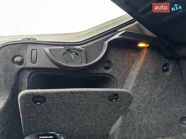 Белый Шкода Суперб, объемом двигателя 1.8 л и пробегом 428 тыс. км за 8999 $, фото 16 на Automoto.ua