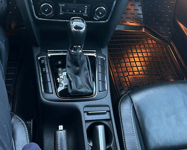 Шкода Суперб 2013 у Чернівцях на Automoto.ua Білий Шкода Суперб, об'ємом двигуна 1.8 л та пробігом 170 тис. км за 11800 $, фото 27 на Automoto.ua