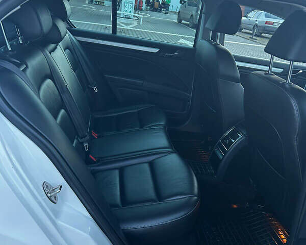 Шкода Суперб 2013 у Чернівцях на Automoto.ua Білий Шкода Суперб, об'ємом двигуна 1.8 л та пробігом 170 тис. км за 11800 $, фото 15 на Automoto.ua