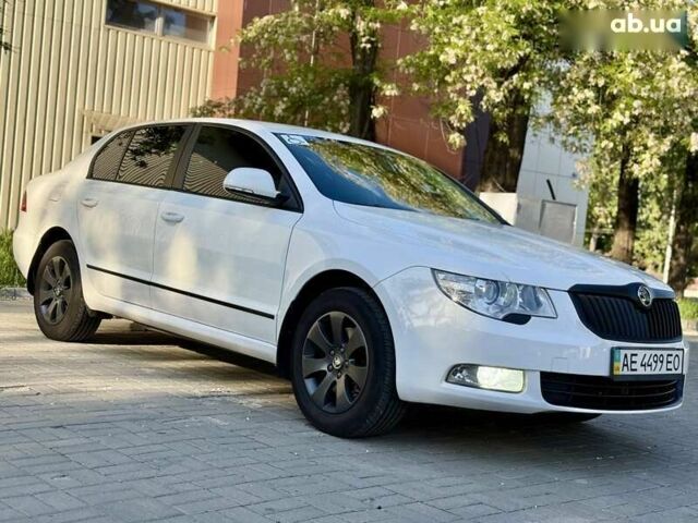 Белый Шкода Суперб, объемом двигателя 1.8 л и пробегом 160 тыс. км за 10500 $, фото 8 на Automoto.ua
