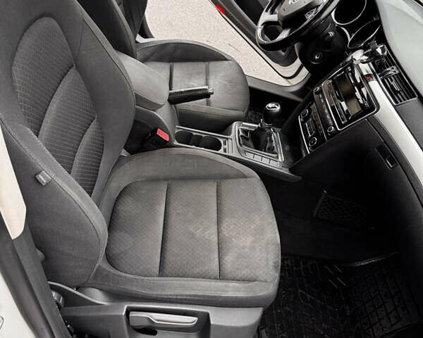 Белый Шкода Суперб, объемом двигателя 1.8 л и пробегом 428 тыс. км за 8999 $, фото 11 на Automoto.ua