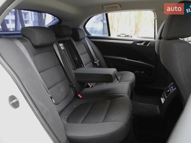 Белый Шкода Суперб, объемом двигателя 1.8 л и пробегом 162 тыс. км за 11500 $, фото 8 на Automoto.ua