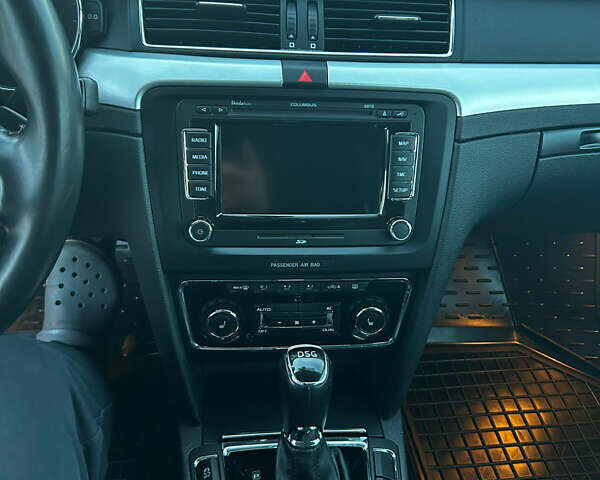 Шкода Суперб 2013 у Чернівцях на Automoto.ua Білий Шкода Суперб, об'ємом двигуна 1.8 л та пробігом 170 тис. км за 11800 $, фото 19 на Automoto.ua