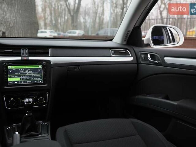 Белый Шкода Суперб, объемом двигателя 1.8 л и пробегом 162 тыс. км за 11500 $, фото 12 на Automoto.ua