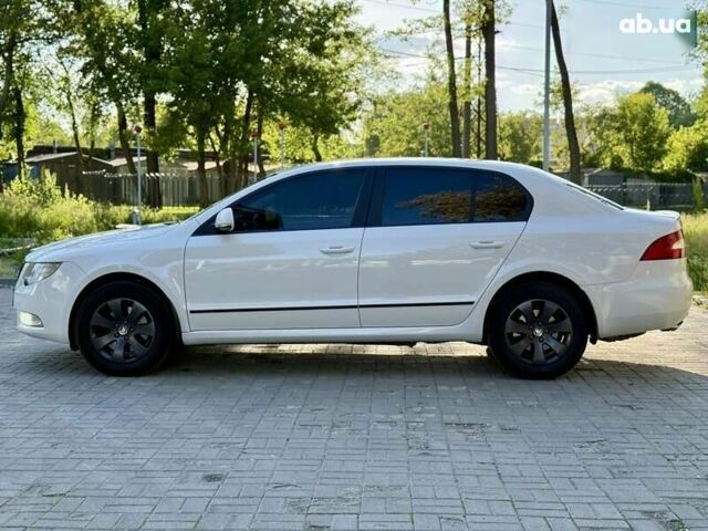 Белый Шкода Суперб, объемом двигателя 1.8 л и пробегом 160 тыс. км за 10500 $, фото 15 на Automoto.ua