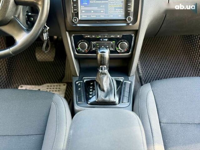 Белый Шкода Суперб, объемом двигателя 1.8 л и пробегом 160 тыс. км за 10500 $, фото 24 на Automoto.ua