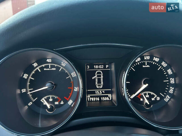 Шкода Суперб 2013 у Чернівцях на Automoto.ua Білий Шкода Суперб, об'ємом двигуна 1.8 л та пробігом 170 тис. км за 11800 $, фото 22 на Automoto.ua