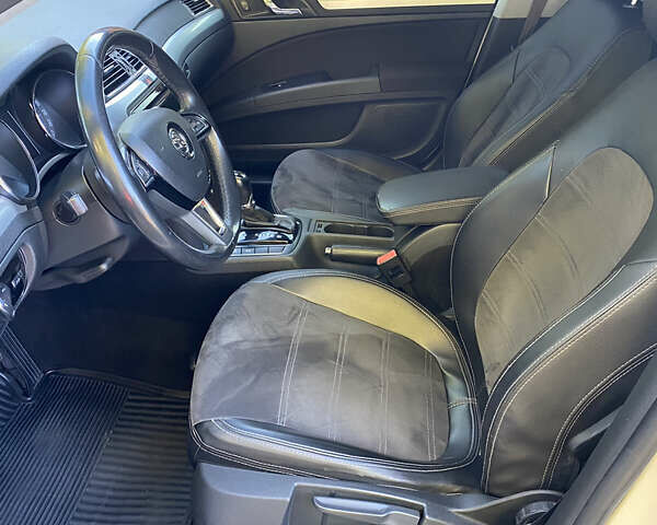 Белый Шкода Суперб, объемом двигателя 1.8 л и пробегом 250 тыс. км за 10800 $, фото 22 на Automoto.ua