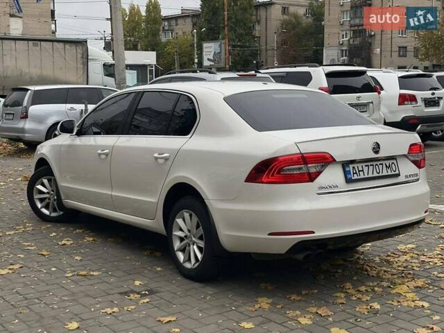 Шкода Суперб 2013 у Дніпро (Дніпропетровську) на Automoto.ua Білий Шкода Суперб, об'ємом двигуна 1.8 л та пробігом 300 тис. км за 8700 $, фото 5 на Automoto.ua
