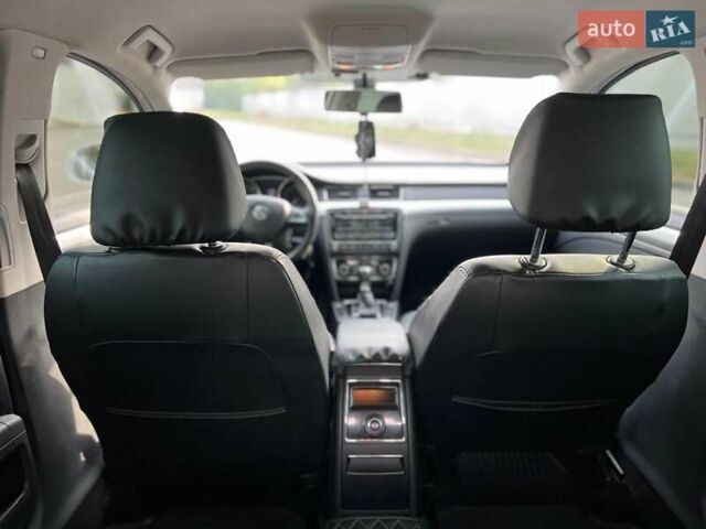 Белый Шкода Суперб, объемом двигателя 1.8 л и пробегом 256 тыс. км за 10450 $, фото 25 на Automoto.ua