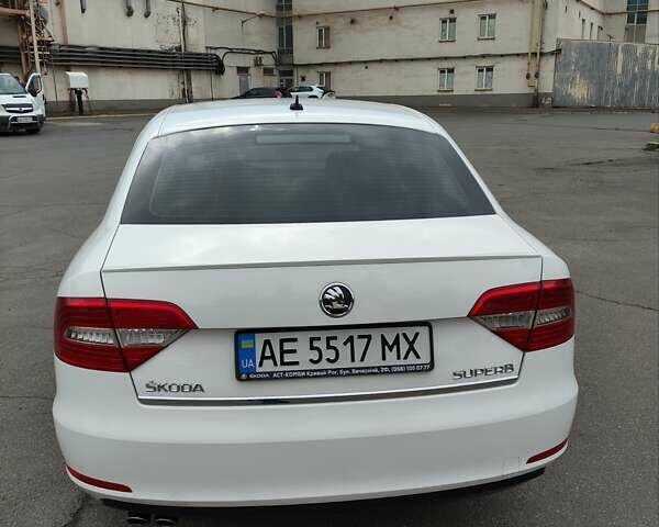 Білий Шкода Суперб, об'ємом двигуна 1.8 л та пробігом 172 тис. км за 11999 $, фото 9 на Automoto.ua