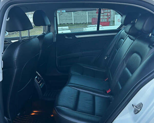 Шкода Суперб 2013 у Чернівцях на Automoto.ua Білий Шкода Суперб, об'ємом двигуна 1.8 л та пробігом 170 тис. км за 11800 $, фото 16 на Automoto.ua