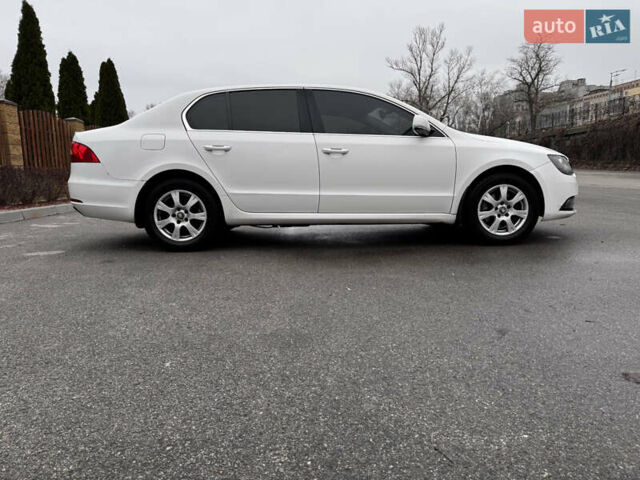 Белый Шкода Суперб, объемом двигателя 1.8 л и пробегом 428 тыс. км за 8999 $, фото 6 на Automoto.ua