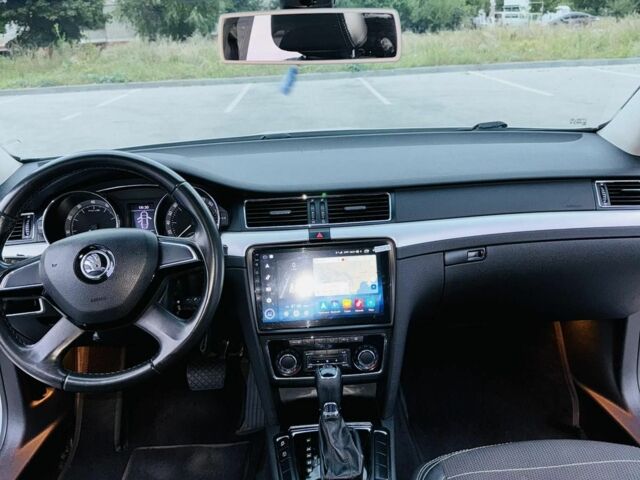 Білий Шкода Суперб, об'ємом двигуна 1.8 л та пробігом 299 тис. км за 8999 $, фото 4 на Automoto.ua