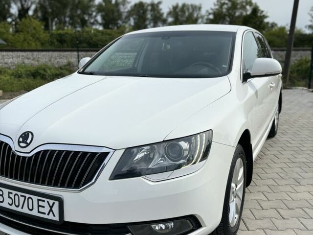 Белый Шкода Суперб, объемом двигателя 1.8 л и пробегом 180 тыс. км за 11600 $, фото 9 на Automoto.ua