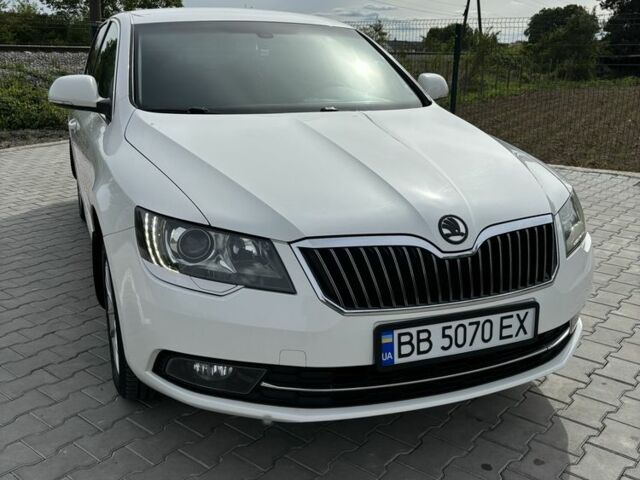 Белый Шкода Суперб, объемом двигателя 1.8 л и пробегом 180 тыс. км за 11600 $, фото 6 на Automoto.ua