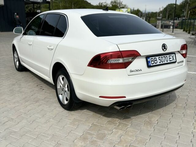 Белый Шкода Суперб, объемом двигателя 1.8 л и пробегом 180 тыс. км за 11600 $, фото 10 на Automoto.ua