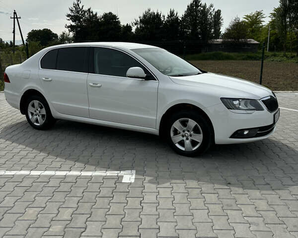 Белый Шкода Суперб, объемом двигателя 1.8 л и пробегом 174 тыс. км за 12500 $, фото 13 на Automoto.ua