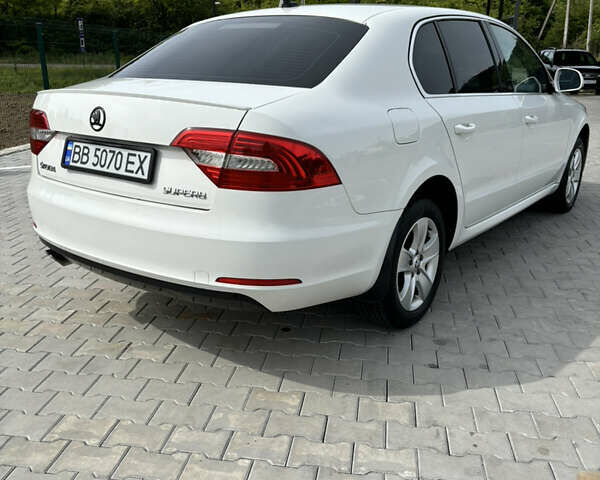 Белый Шкода Суперб, объемом двигателя 1.8 л и пробегом 174 тыс. км за 12500 $, фото 14 на Automoto.ua