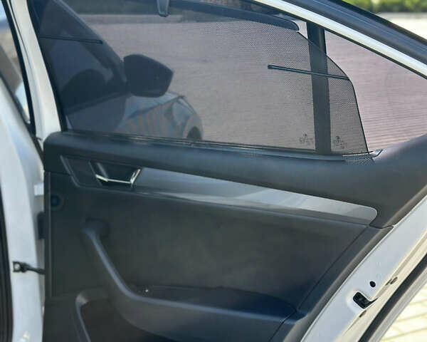 Белый Шкода Суперб, объемом двигателя 1.6 л и пробегом 280 тыс. км за 14500 $, фото 29 на Automoto.ua