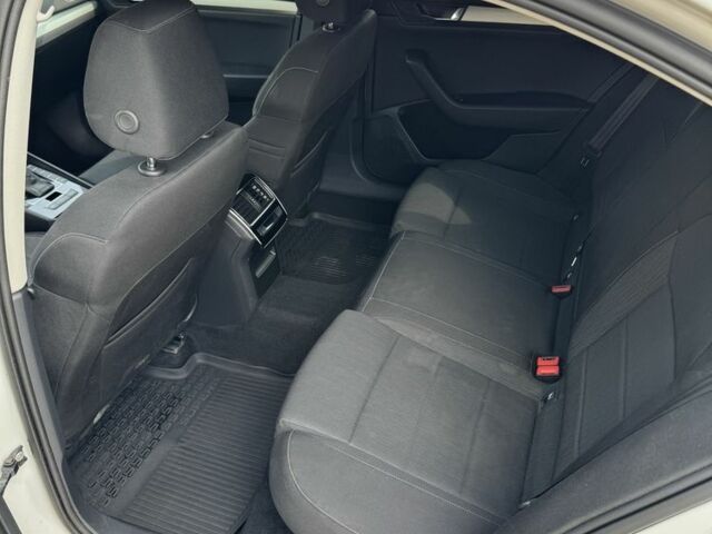 Белый Шкода Суперб, объемом двигателя 1.8 л и пробегом 170 тыс. км за 13500 $, фото 12 на Automoto.ua