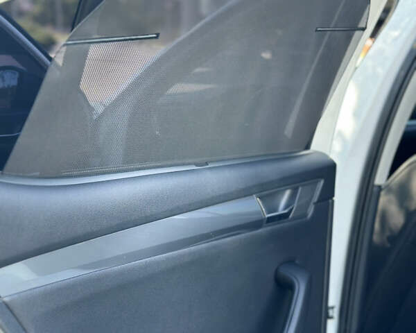 Белый Шкода Суперб, объемом двигателя 1.6 л и пробегом 280 тыс. км за 14500 $, фото 22 на Automoto.ua