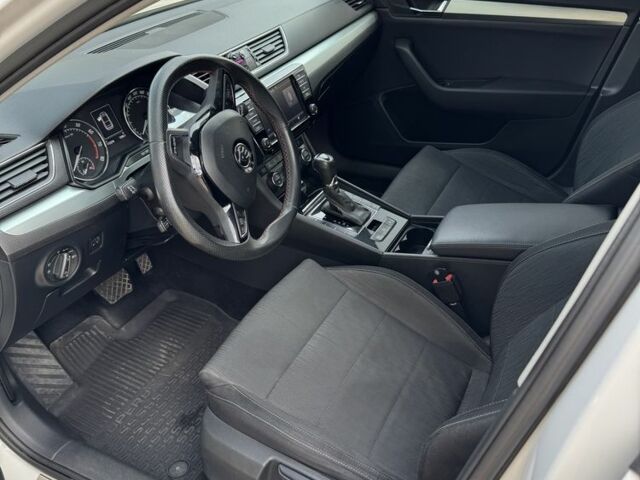 Белый Шкода Суперб, объемом двигателя 1.8 л и пробегом 170 тыс. км за 13500 $, фото 9 на Automoto.ua