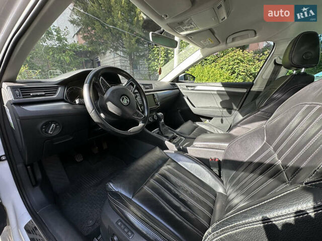 Белый Шкода Суперб, объемом двигателя 1.6 л и пробегом 210 тыс. км за 14700 $, фото 11 на Automoto.ua