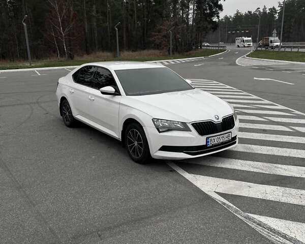 Белый Шкода Суперб, объемом двигателя 1.8 л и пробегом 258 тыс. км за 12999 $, фото 9 на Automoto.ua