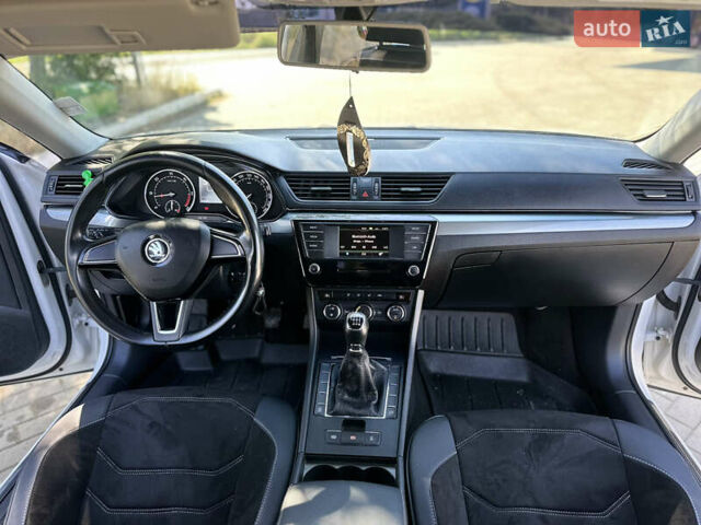 Белый Шкода Суперб, объемом двигателя 1.6 л и пробегом 280 тыс. км за 14500 $, фото 34 на Automoto.ua