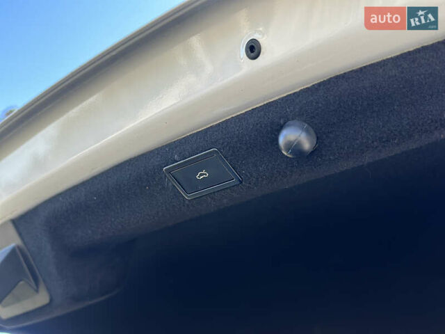 Белый Шкода Суперб, объемом двигателя 1.6 л и пробегом 280 тыс. км за 14500 $, фото 25 на Automoto.ua