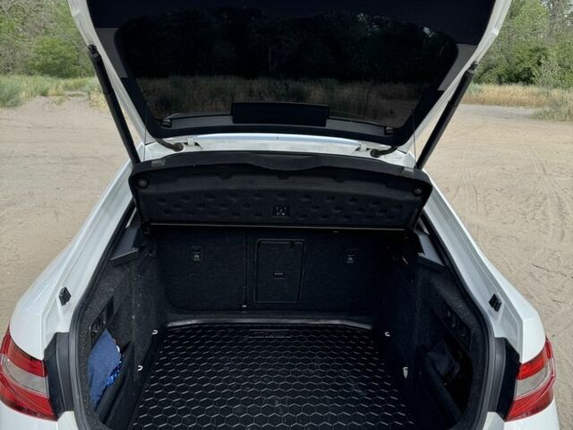 Белый Шкода Суперб, объемом двигателя 1.8 л и пробегом 170 тыс. км за 13500 $, фото 14 на Automoto.ua