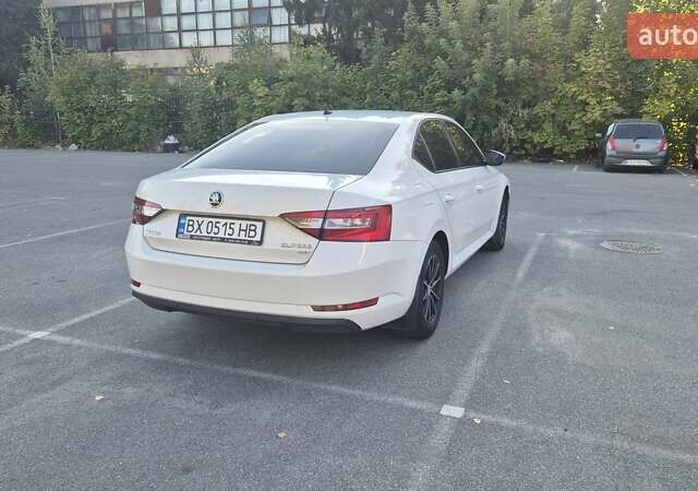 Білий Шкода Суперб, об'ємом двигуна 1.8 л та пробігом 250 тис. км за 12000 $, фото 10 на Automoto.ua