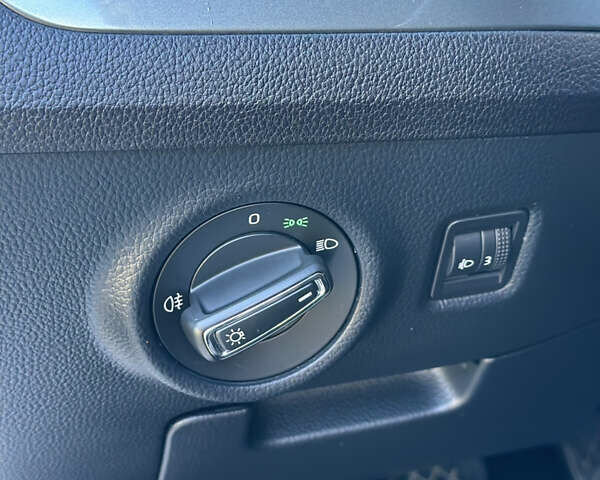 Белый Шкода Суперб, объемом двигателя 1.6 л и пробегом 280 тыс. км за 14500 $, фото 20 на Automoto.ua