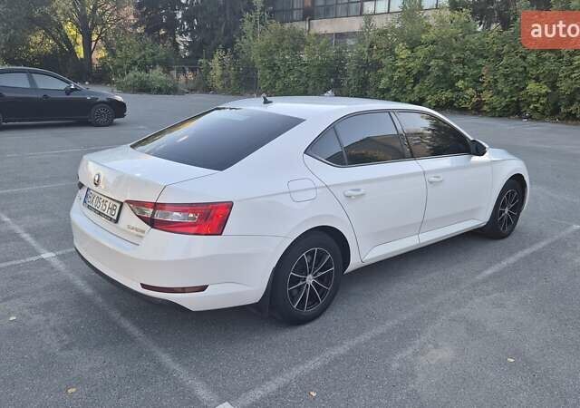 Білий Шкода Суперб, об'ємом двигуна 1.8 л та пробігом 250 тис. км за 12000 $, фото 9 на Automoto.ua
