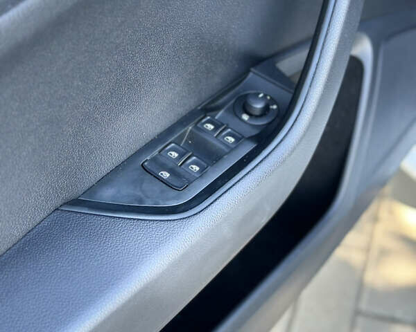 Белый Шкода Суперб, объемом двигателя 1.6 л и пробегом 280 тыс. км за 14500 $, фото 17 на Automoto.ua