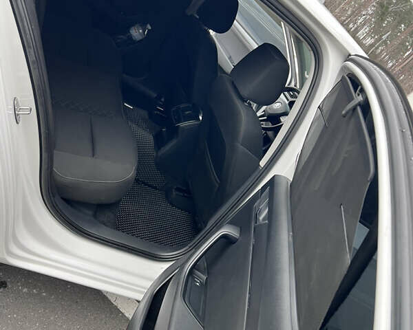 Белый Шкода Суперб, объемом двигателя 1.8 л и пробегом 258 тыс. км за 12999 $, фото 18 на Automoto.ua