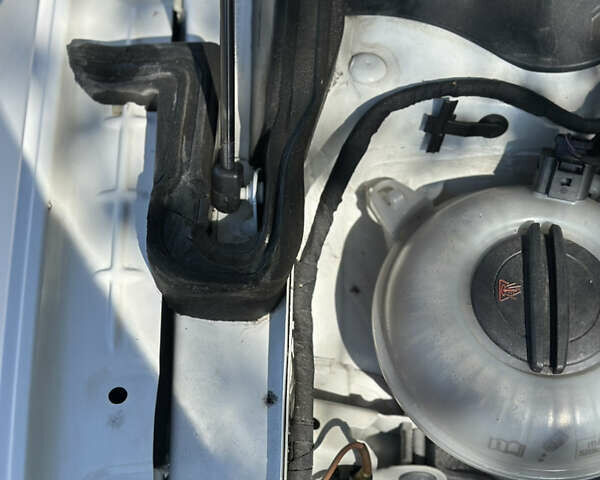 Белый Шкода Суперб, объемом двигателя 1.6 л и пробегом 280 тыс. км за 14500 $, фото 42 на Automoto.ua