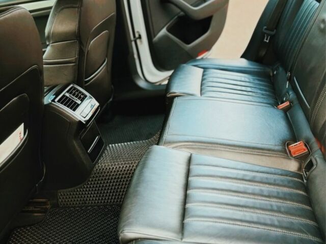 Білий Шкода Суперб, об'ємом двигуна 2 л та пробігом 217 тис. км за 21000 $, фото 3 на Automoto.ua