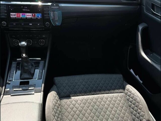 Белый Шкода Суперб, объемом двигателя 0 л и пробегом 209 тыс. км за 16500 $, фото 3 на Automoto.ua