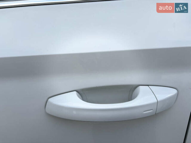 Белый Шкода Суперб, объемом двигателя 2 л и пробегом 217 тыс. км за 21000 $, фото 15 на Automoto.ua