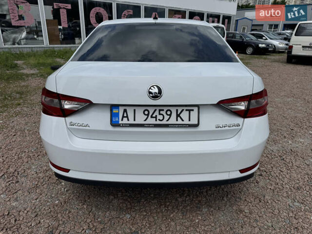 Білий Шкода Суперб, об'ємом двигуна 1.8 л та пробігом 187 тис. км за 16500 $, фото 3 на Automoto.ua