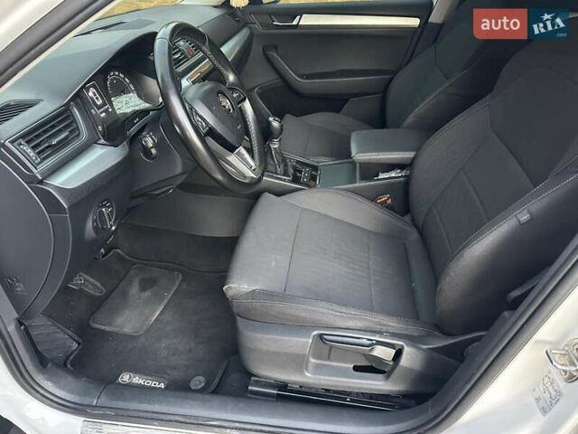 Белый Шкода Суперб, объемом двигателя 2 л и пробегом 248 тыс. км за 12900 $, фото 6 на Automoto.ua